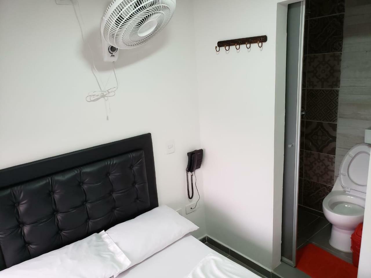 Hotel Zona Express Sandiego Medellín Extérieur photo