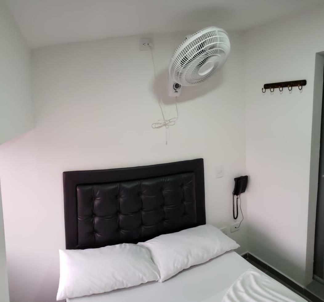 Hotel Zona Express Sandiego Medellín Extérieur photo